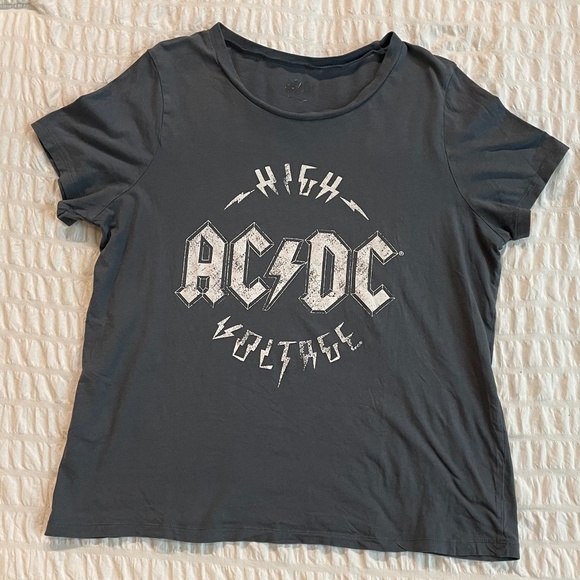 🌟 Vintage AC/DC High Voltage Band Tee Distressed Rock Graphic T-Shirt – Large - Picture 3 of 6